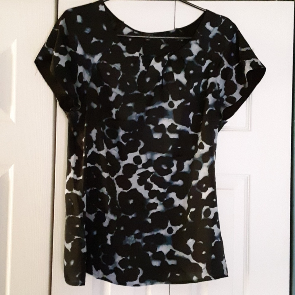 Ann Taylor short sleeve shirt